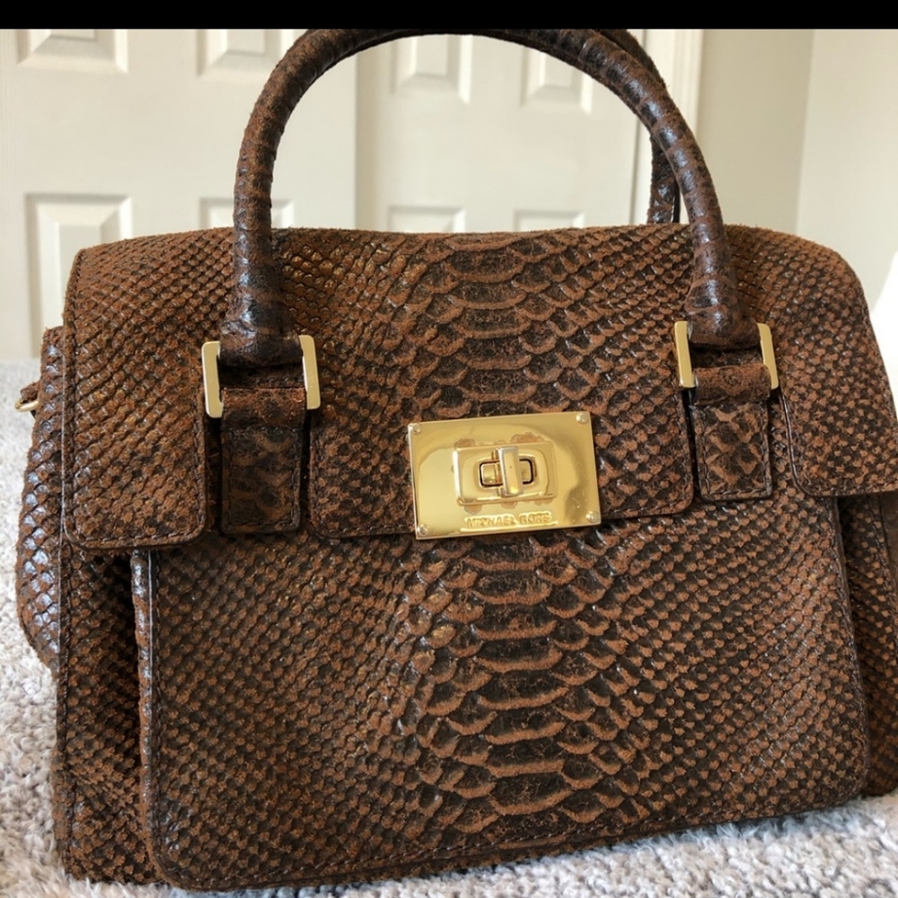 Michael Kors Snake Skin Purse 👜